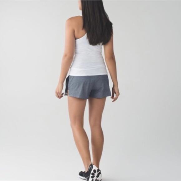 Lululemon On The Go High Waist Shorts Ventilated Side Split Gray Black Size 4 - Picture 3 of 7